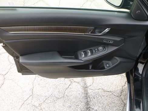Used 2018 Honda Accord 1.5T Touring image 12