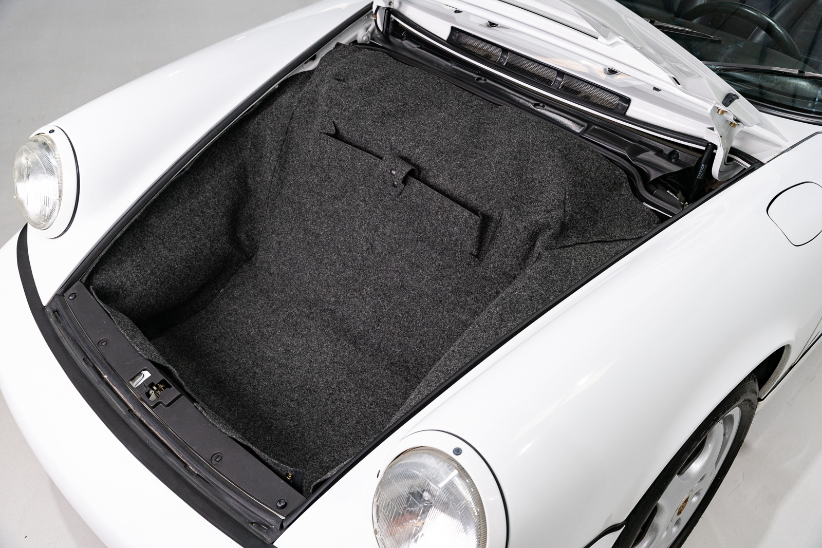 Used 1993 Porsche 911 Carrera Cabriolet RWD image 53