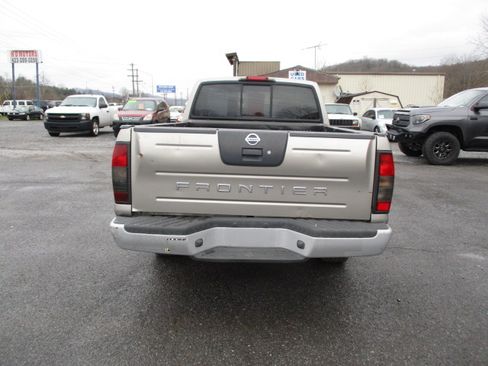 Used 2002 Nissan Frontier XE image 7