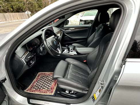 Used 2021 BMW 530i xDrive image 24