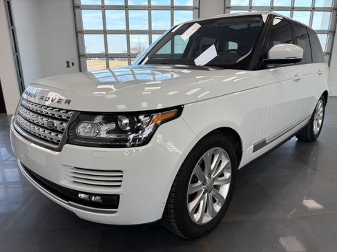 Used 2016 Land Rover Range Rover HSE image 11