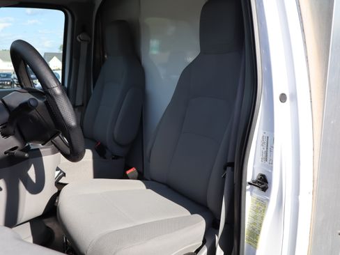 Used 2019 Ford E-350 and Econoline 350 Super Duty RWD image 11