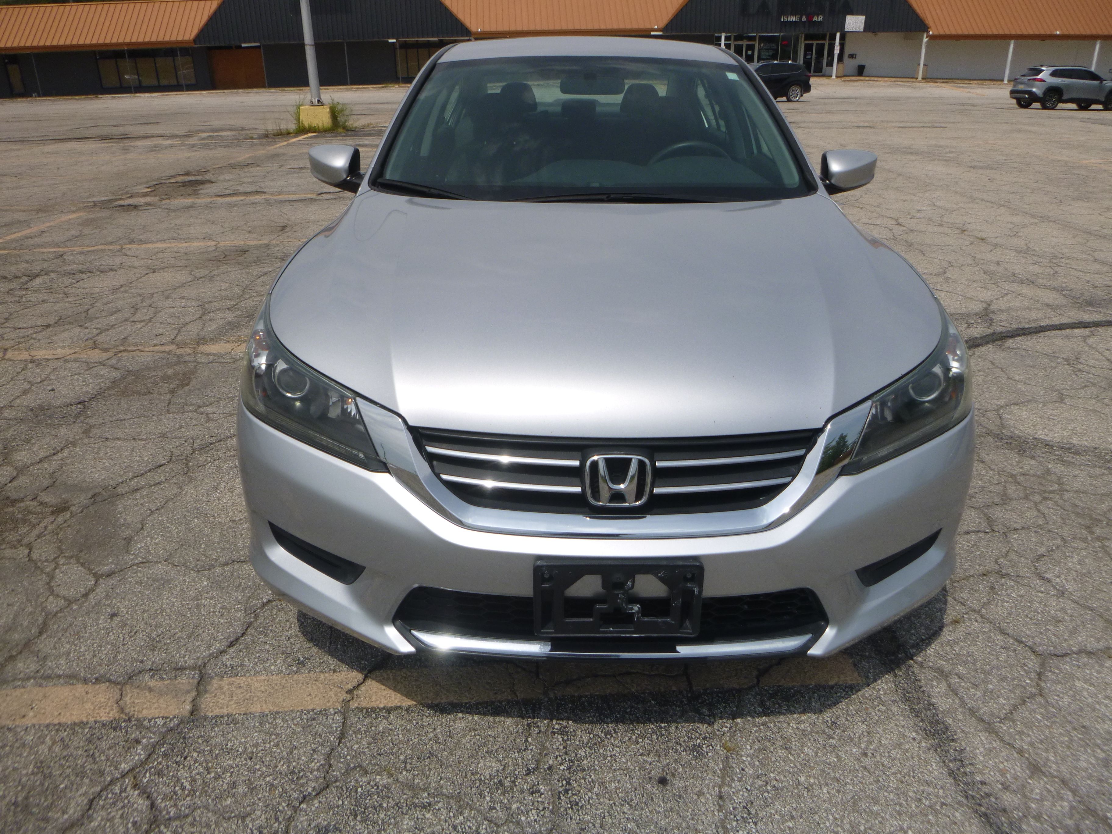 Used 2015 Honda Accord LX Sedan image 3