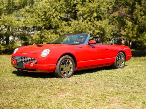 Used 2002 Ford Thunderbird image 1