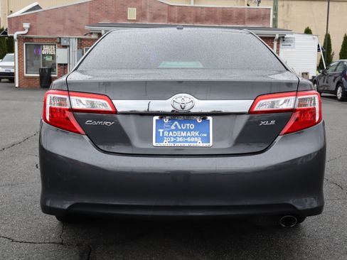 Used 2012 Toyota Camry XLE image 7