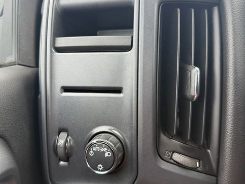 Used 2015 Chevrolet Silverado 1500 Classic W/T image 9