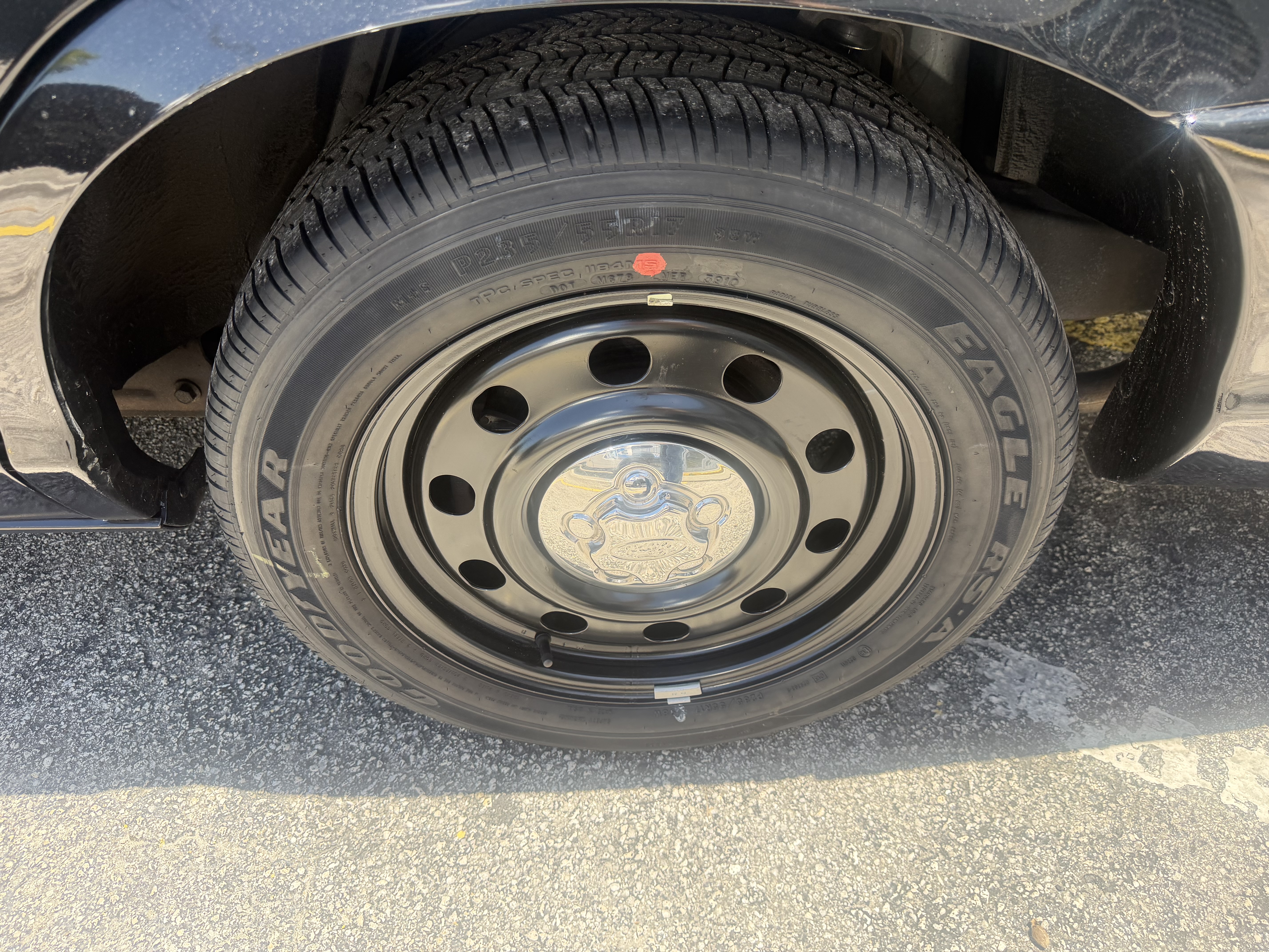 Used 2011 Ford Crown Victoria Police Interceptor RWD image 9