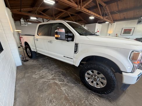Used 2020 Ford F250 Super Duty Platinum image 8