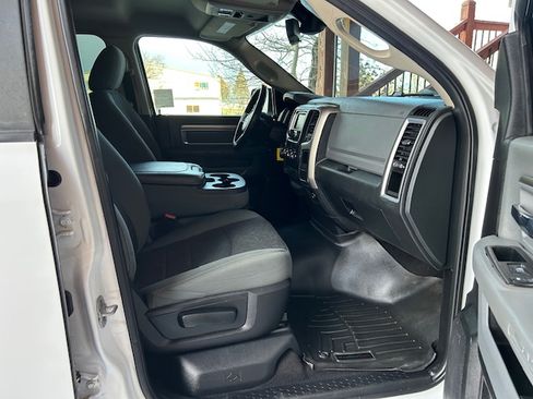 Used 2015 RAM 1500 SLT image 13