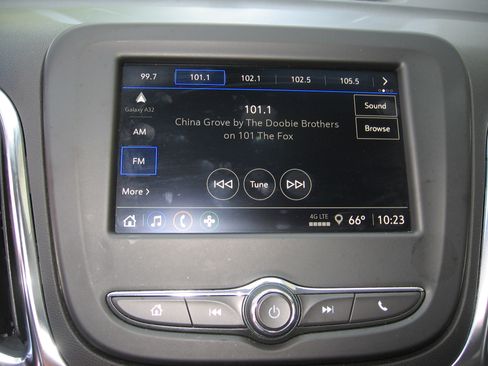 Used 2024 Chevrolet Equinox LT image 11
