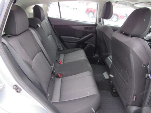 Used 2019 Subaru Impreza 2.0i Premium image 17