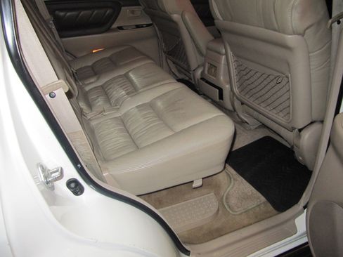 Used 2000 Toyota Land Cruiser UNAVAIL AWD/4WD image 19