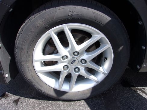 Used 2011 Ford Fusion S FWD image 8