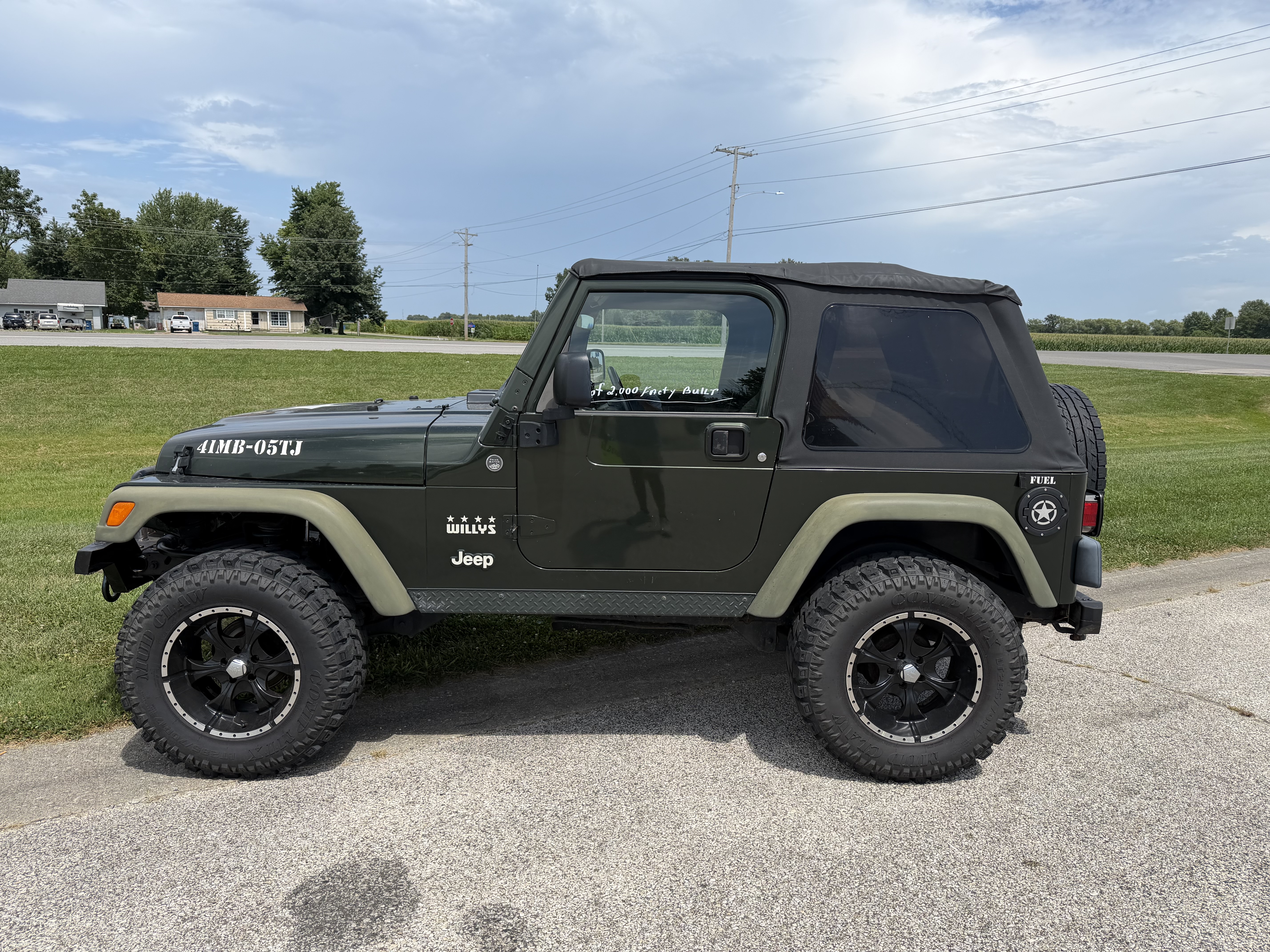 Used 2005 Jeep Wrangler 4WD Willys image 2