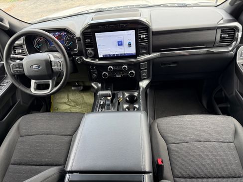 Used 2023 Ford F150 4x4 SuperCrew XLT image 2