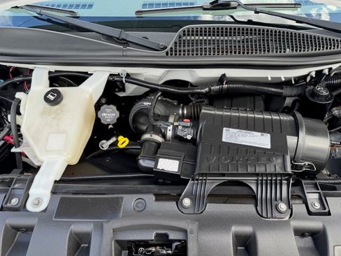Used 2017 Chevrolet Express 3500 image 29