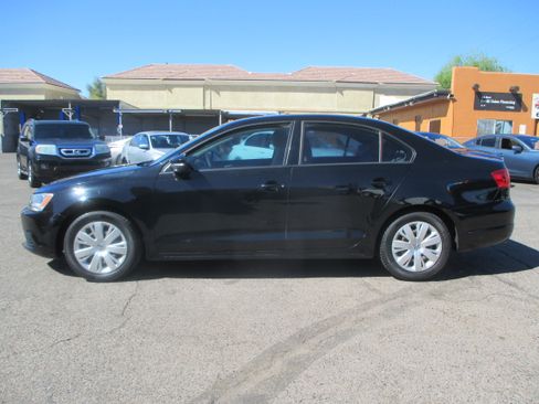 Used 2014 Volkswagen Jetta SE image 2
