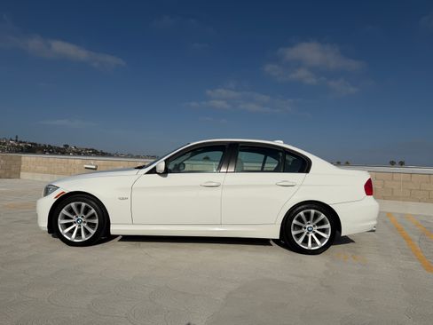 Used 2011 BMW 328i Sedan RWD image 9