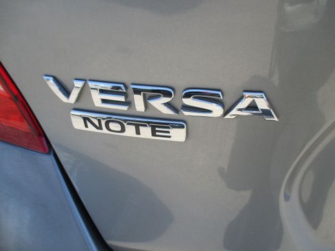 Used 2015 Nissan Versa Note SV w/ Sport Value Package FWD image 9
