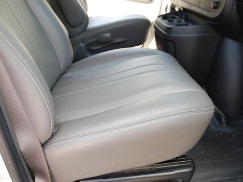Used 2013 Chevrolet Express 1500 UNAVAIL RWD image 17