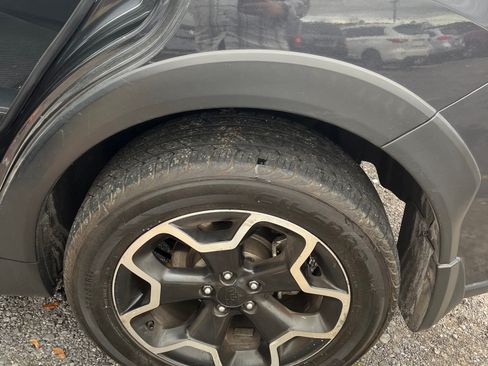 Used 2015 Subaru XV Crosstrek 2.0i Premium image 11