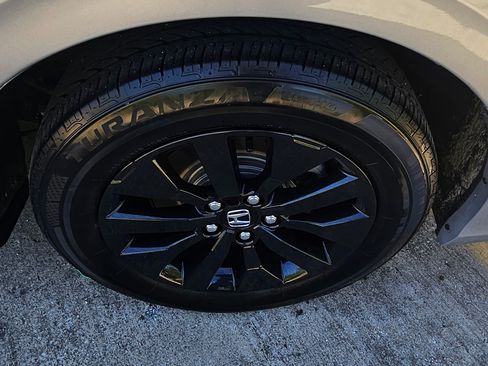 Used 2025 Honda Odyssey EX-L image 13