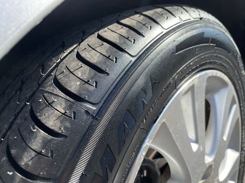 Used 2010 Toyota Avalon image 21