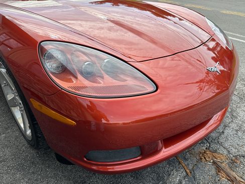 Used 2006 Chevrolet Corvette Coupe RWD image 11