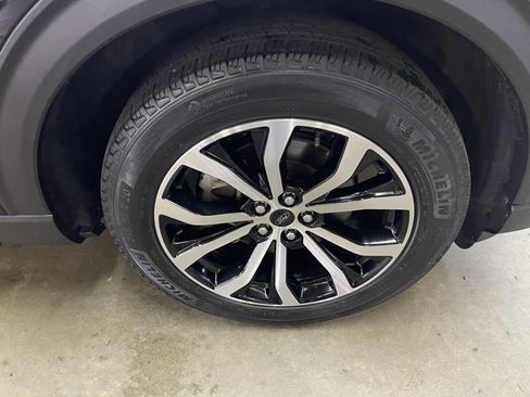 Certified 2022 Ford Explorer ST-Line image 11