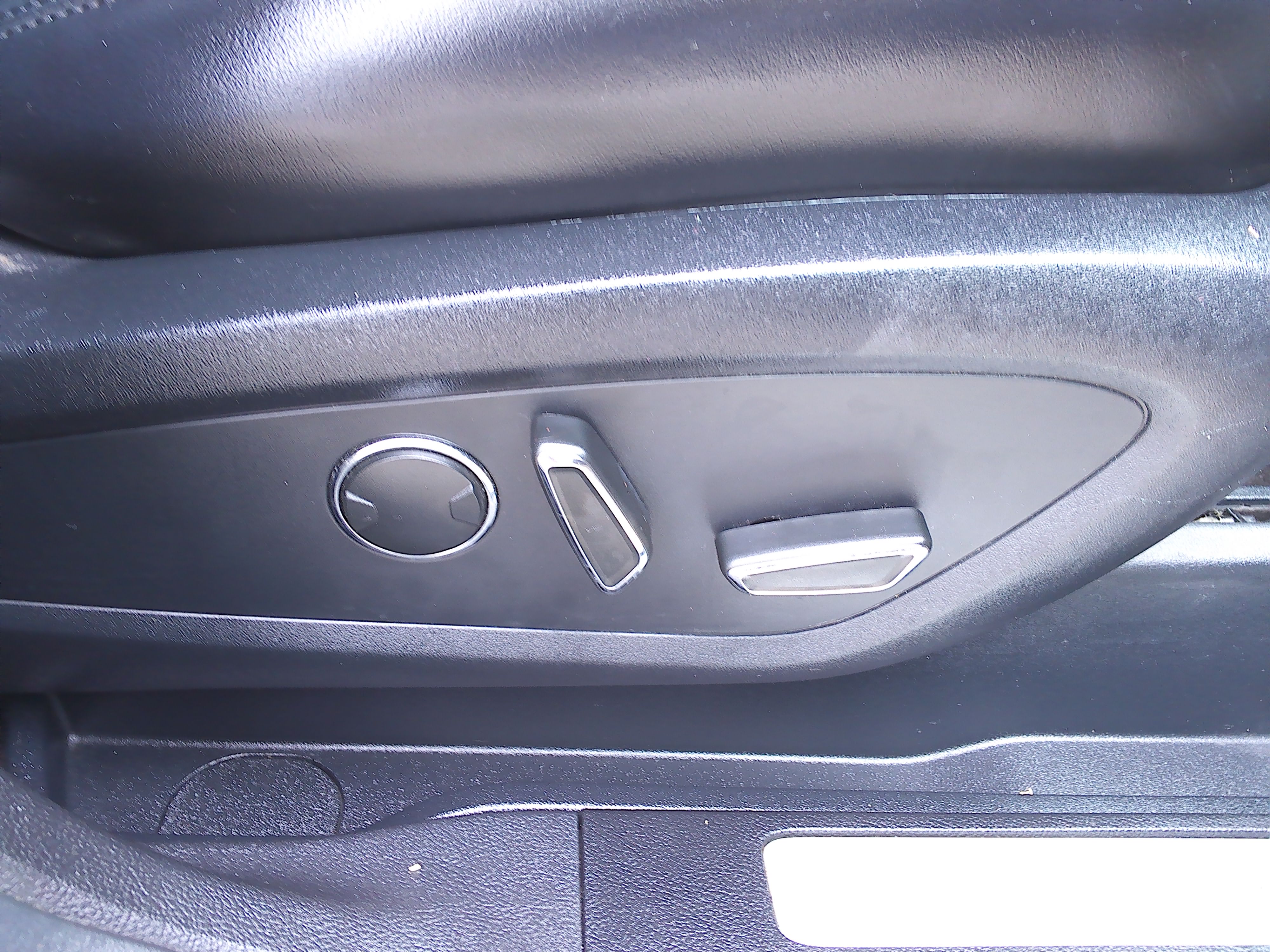 Used 2015 Lincoln MKC FWD image 36