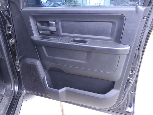 Used 2015 RAM 1500 Tradesman image 11