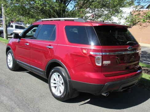 Used 2013 Ford Explorer XLT image 6