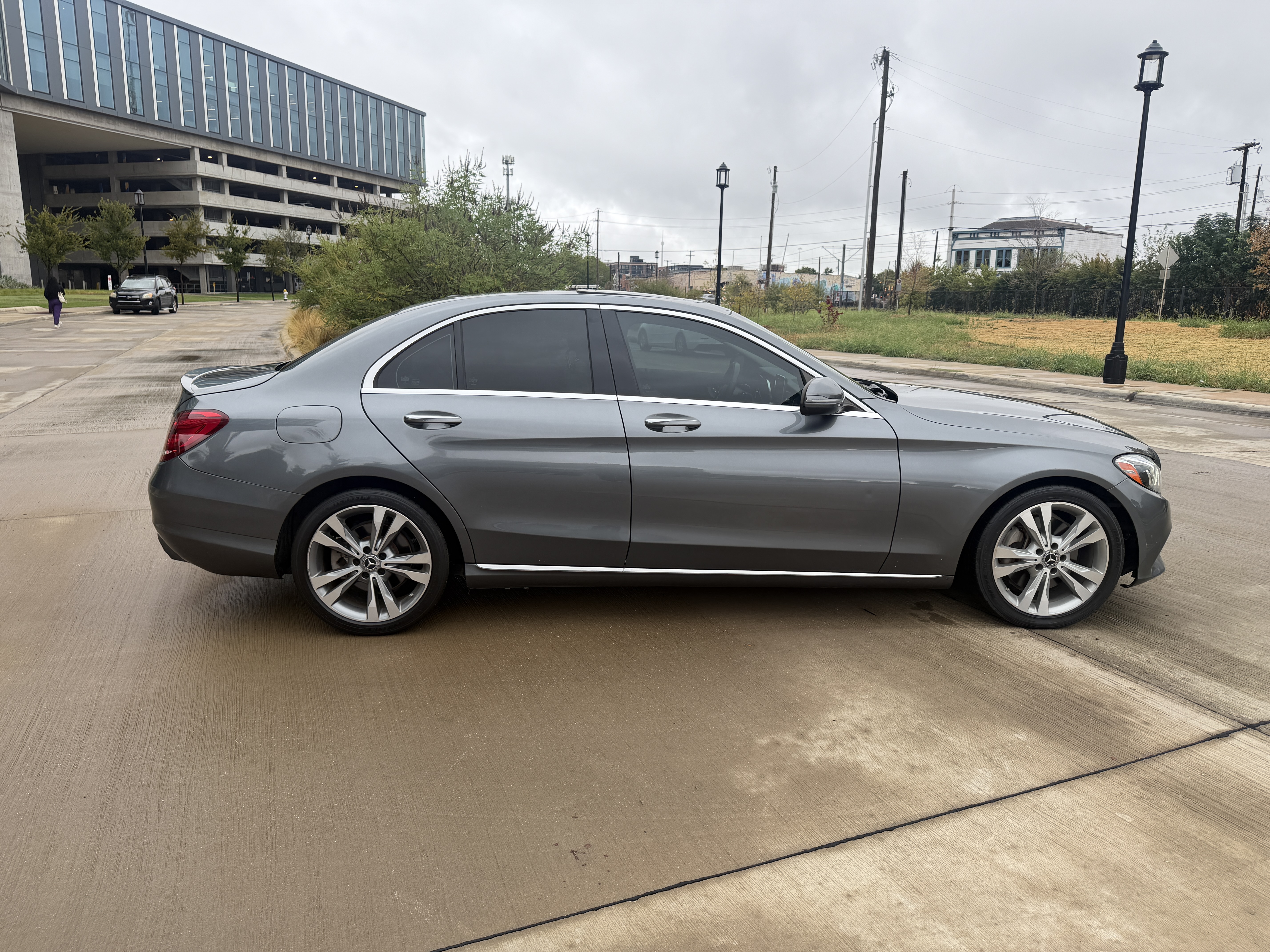Used 2018 Mercedes-Benz C 300 Sedan image 4