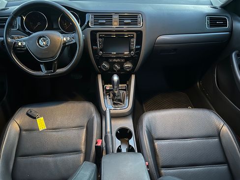 Used 2015 Volkswagen Jetta image 11