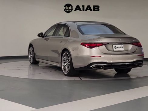 Used 2022 Mercedes-Benz S 500 image 6