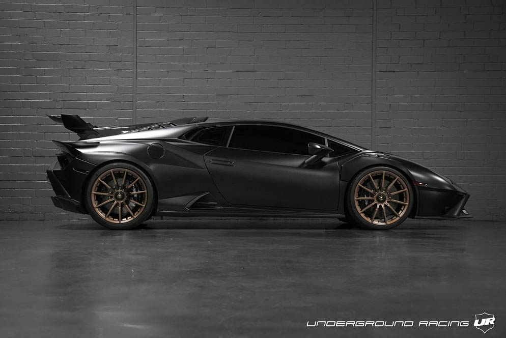 Used 2023 Lamborghini Huracan STO Coupe RWD image 2