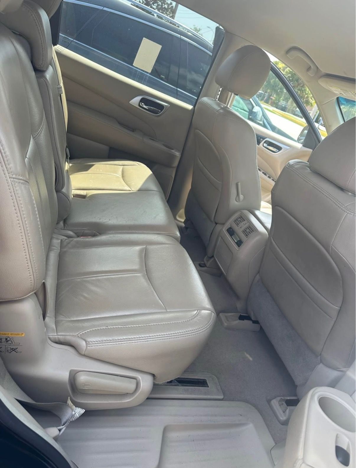 Used 2013 Nissan Pathfinder FWD image 8