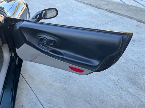 Used 2003 Chevrolet Corvette image 20