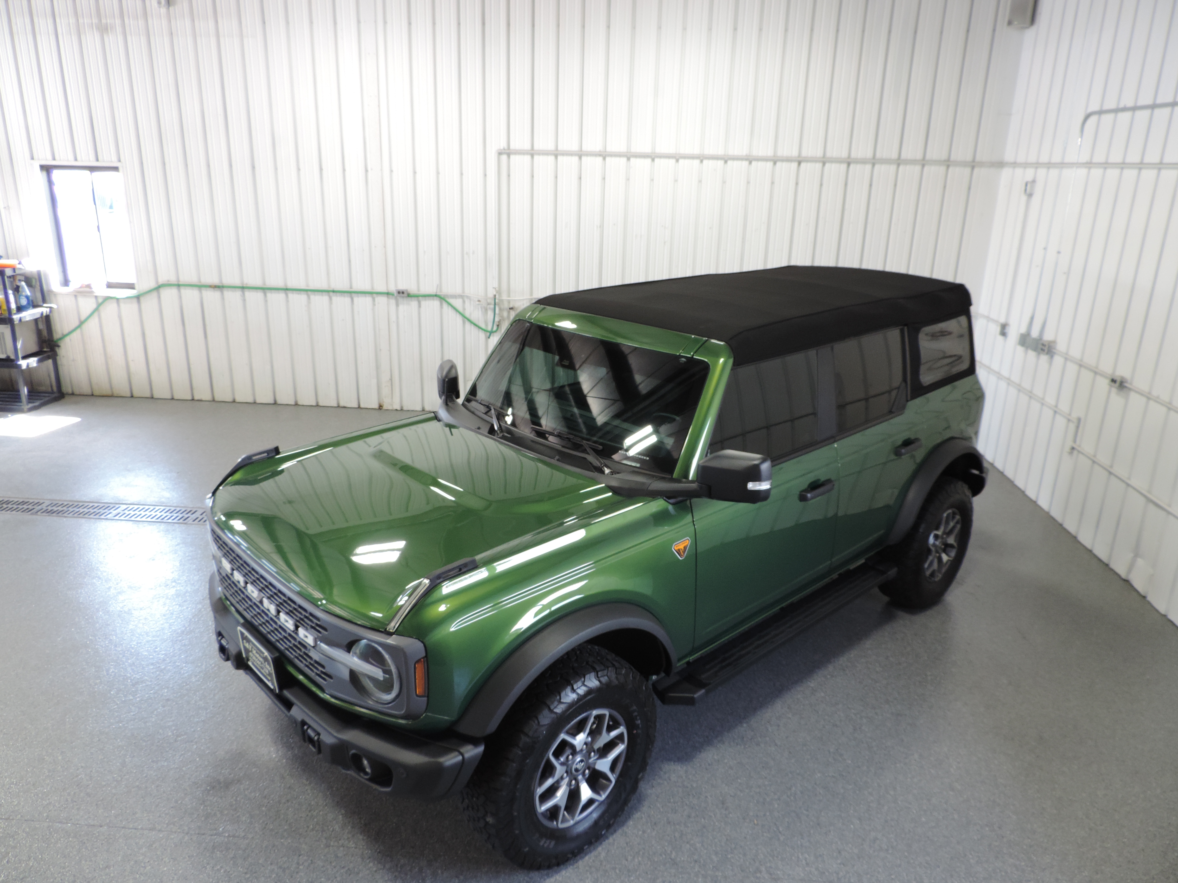Used 2023 Ford Bronco 4-Door Badlands AWD/4WD image 18