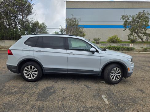 Used 2018 Volkswagen Tiguan S image 7