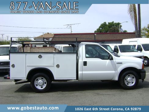 Used 2006 Ford F250 image 2