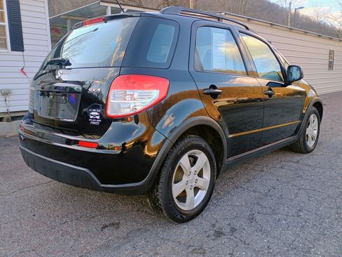 Used 2012 Suzuki SX4 AWD Hatchback image 6