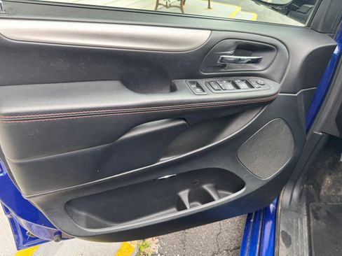 Used 2019 Dodge Grand Caravan GT FWD image 9