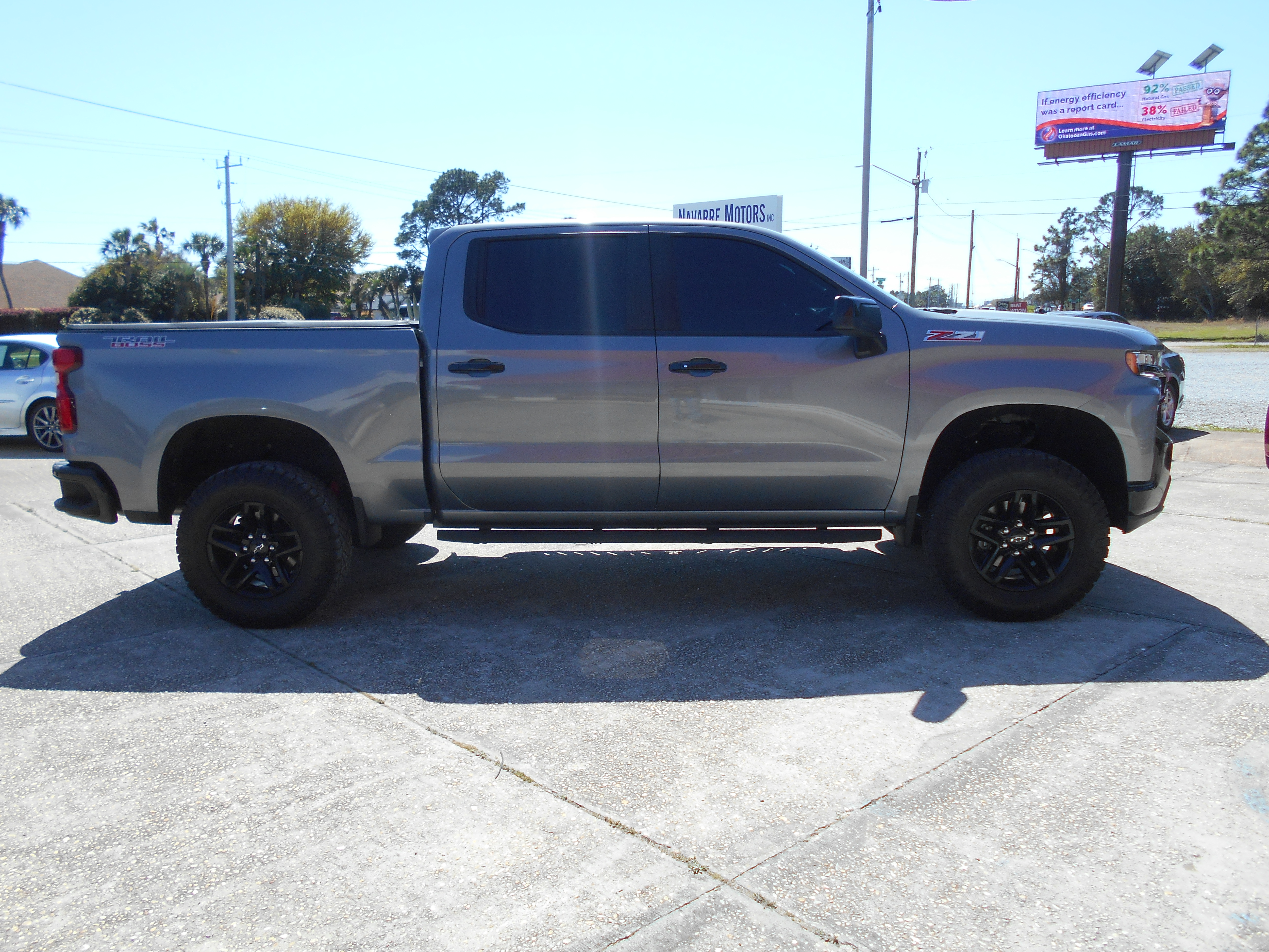 Used 2021 Chevrolet Silverado 1500 4x4 Crew Cab LT Trail Boss image 4