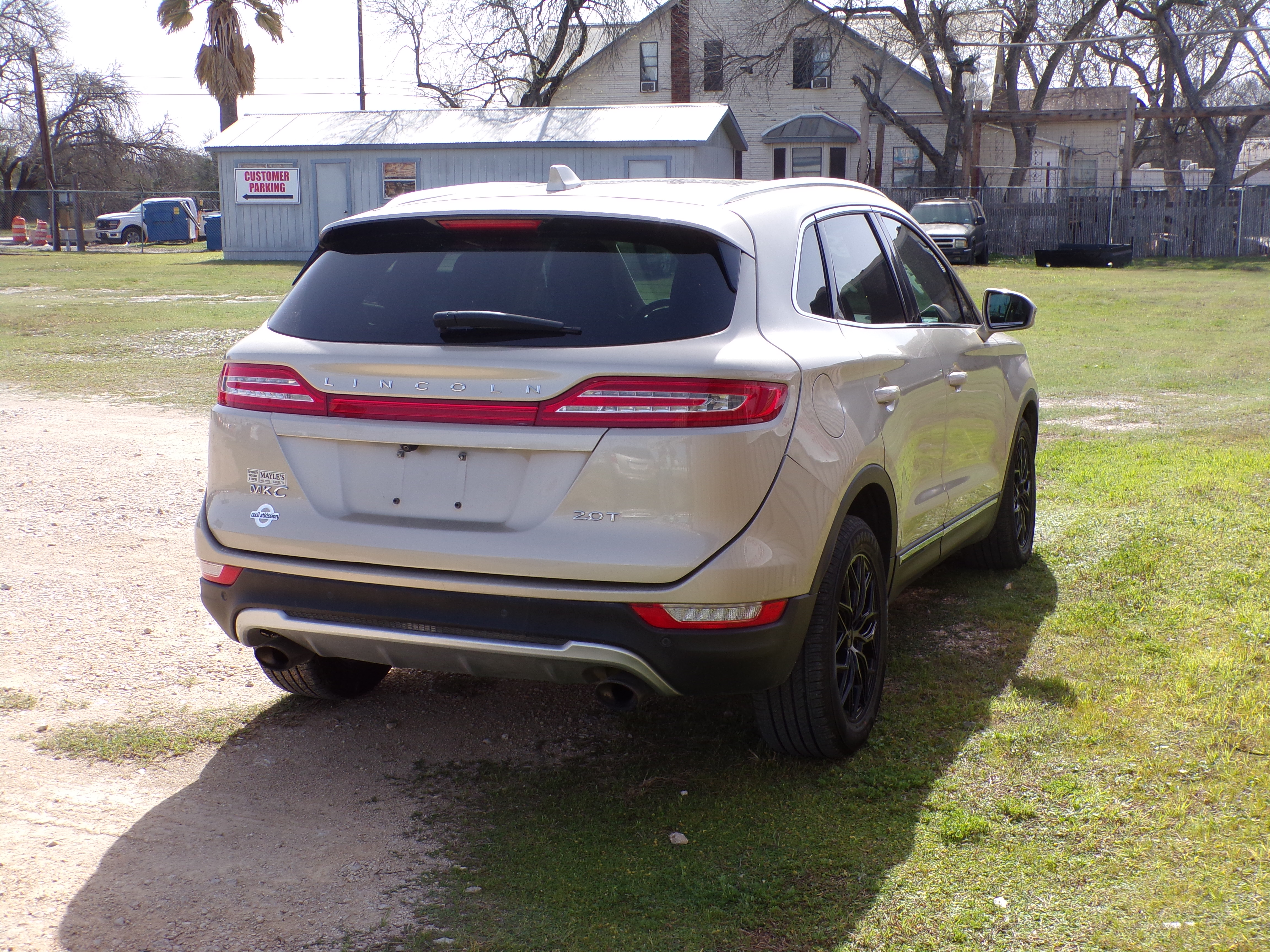 Used 2017 Lincoln MKC Reserve FWD image 4