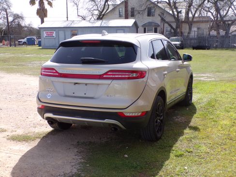 Used 2017 Lincoln MKC Reserve image 4