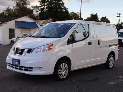 Used 2019 Nissan NV200 SV image 4