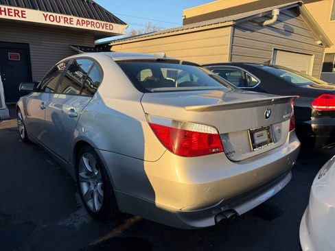 Used 2006 BMW 550i w/ M-Sport Package image 6