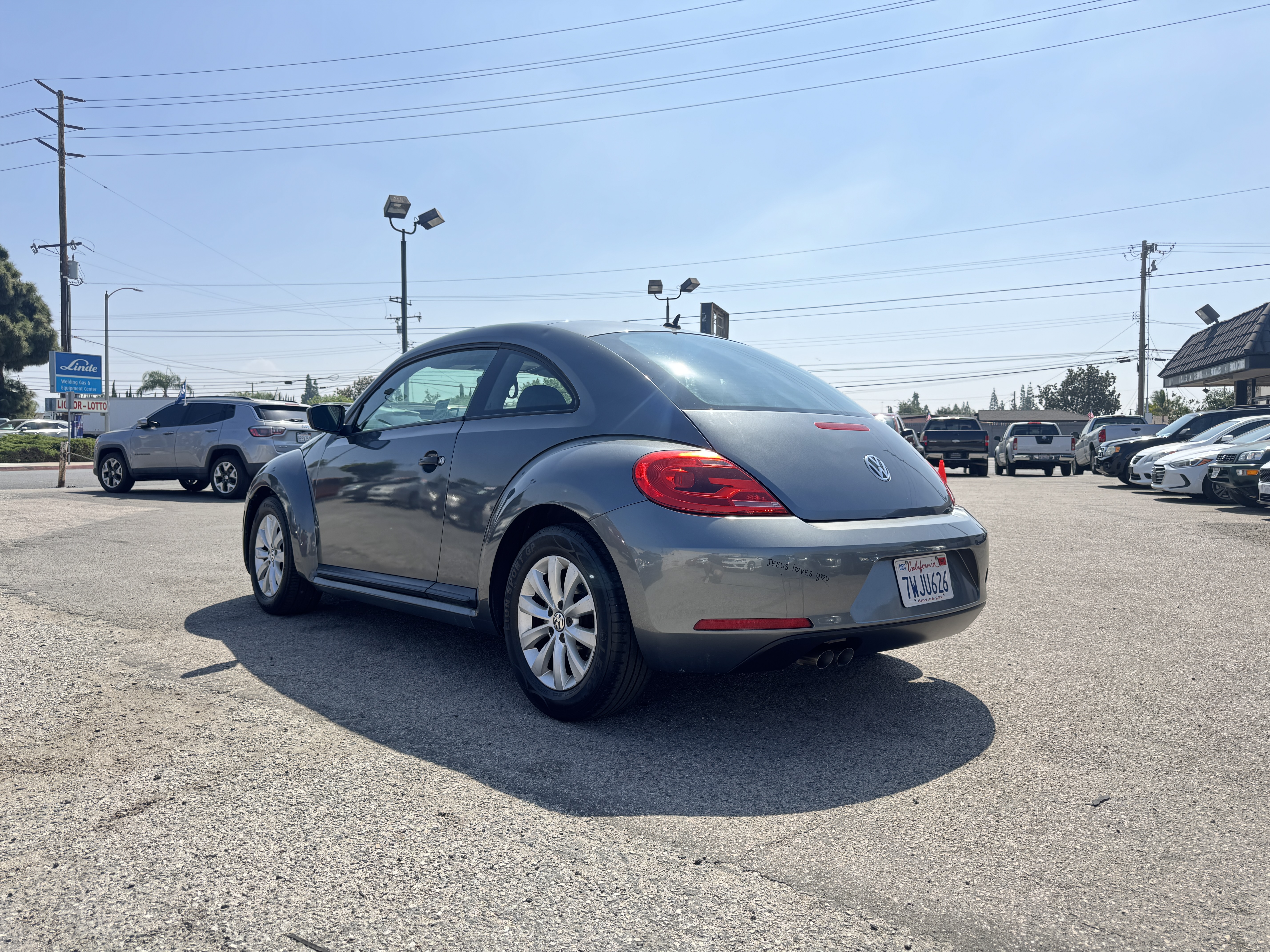 Used 2014 Volkswagen Beetle Coupe FWD image 5