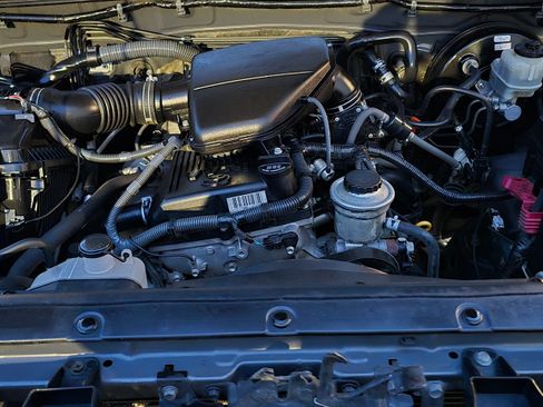 Used 2010 Toyota Tacoma SR5 image 38